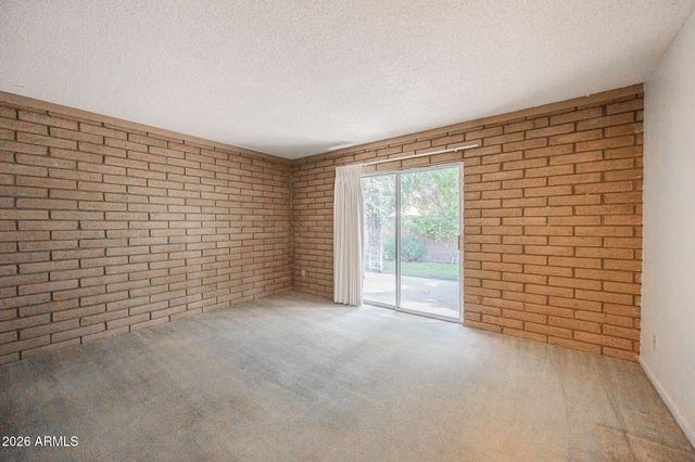 2219 W MORTEN Avenue 6, Phoenix, AZ 85021