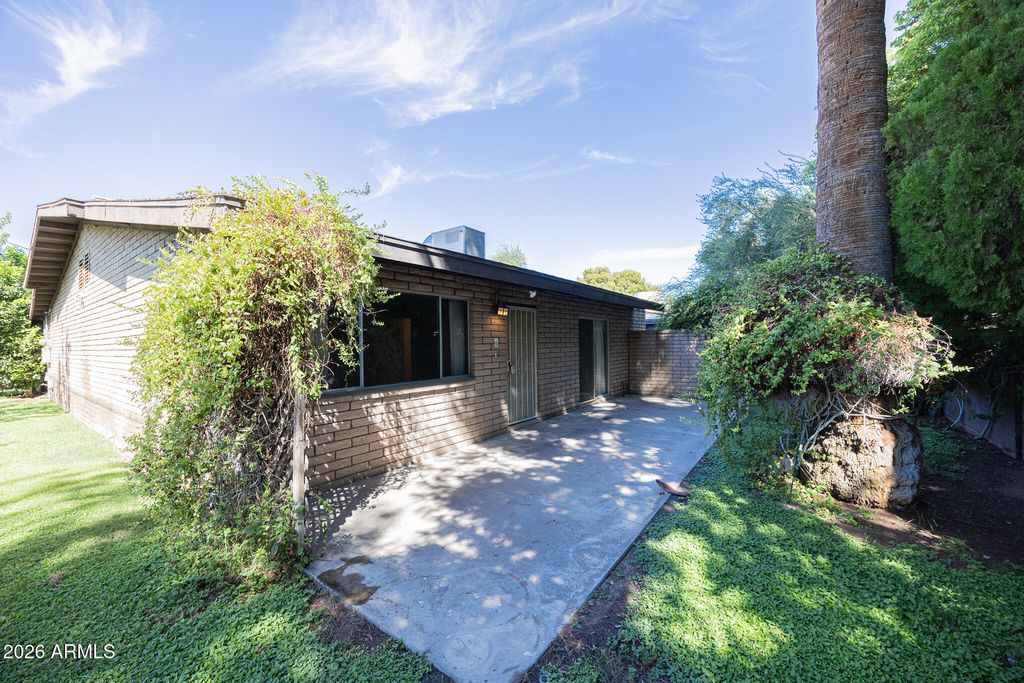 2219 W MORTEN Avenue 6, Phoenix, AZ 85021