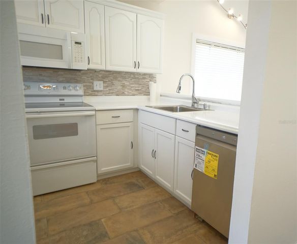 7802 AMBERLEA COURT, Temple Terrace, FL 33637
