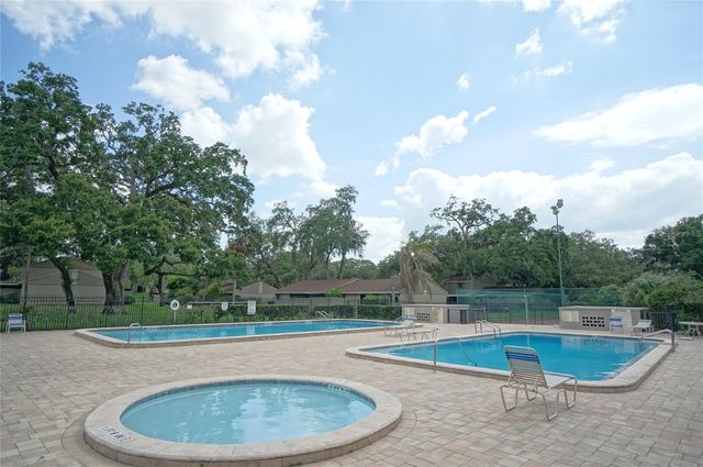 7802 AMBERLEA COURT, Temple Terrace, FL 33637