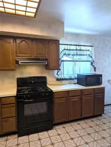 1657 Gloria Street, Westland, MI 48186