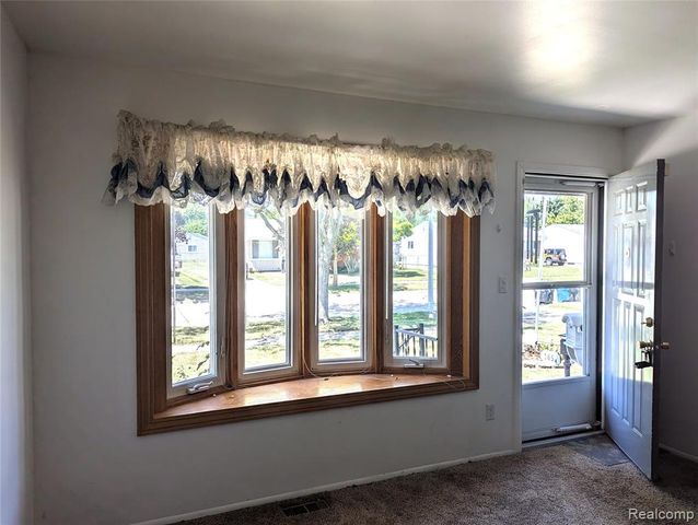 1657 Gloria Street, Westland, MI 48186