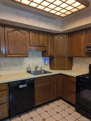 1657 Gloria Street, Westland, MI 48186