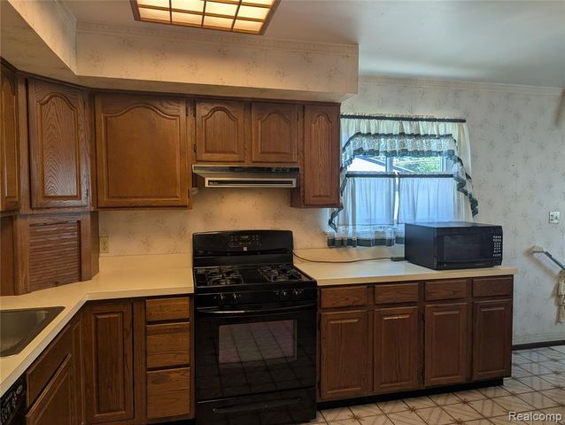 1657 Gloria Street, Westland, MI 48186