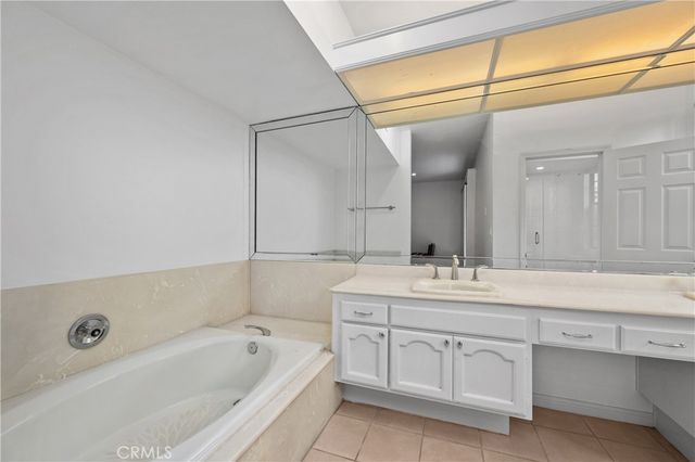 10668 Eastborne Avenue 207, Los Angeles, CA 90024