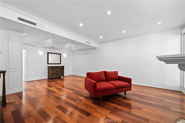 10668 Eastborne Avenue 207, Los Angeles, CA 90024