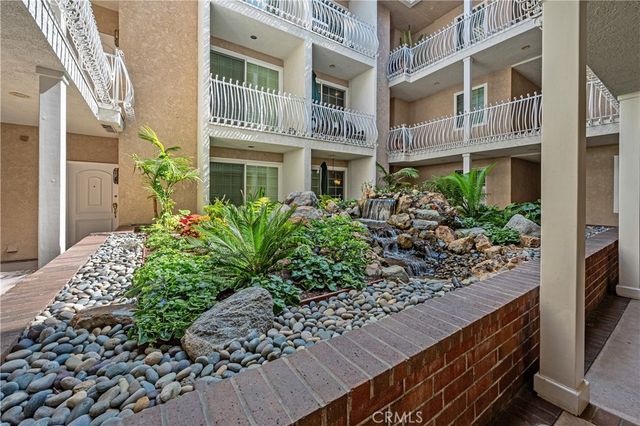 10668 Eastborne Avenue 207, Los Angeles, CA 90024