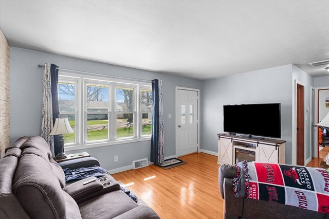 1105 Roselawn Street, Paxton, IL 60957