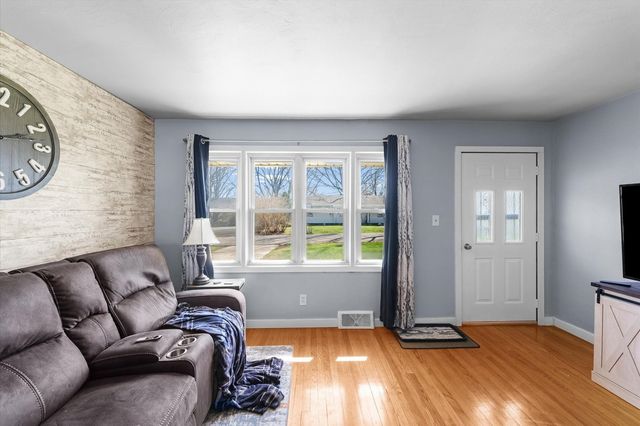 1105 Roselawn Street, Paxton, IL 60957