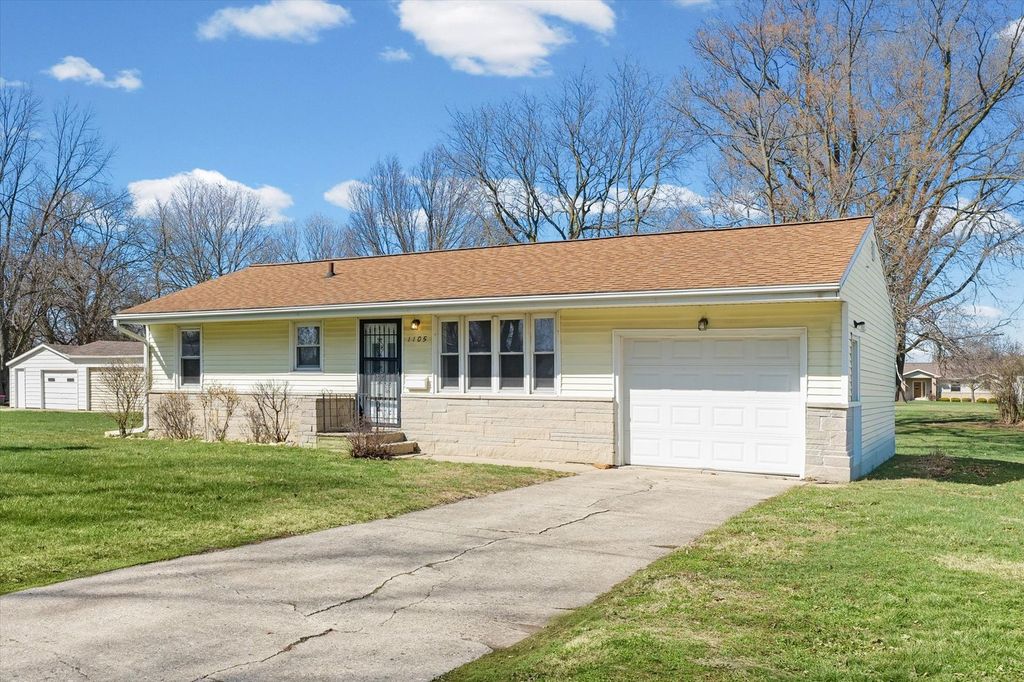 1105 Roselawn Street, Paxton, IL 60957