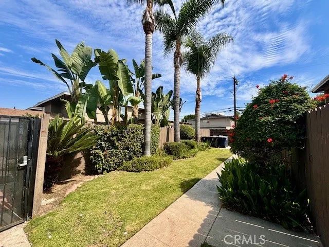 17102 Emerald 1, Huntington Beach, CA 92647