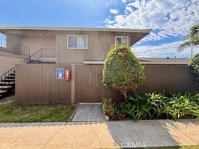 17102 Emerald 1, Huntington Beach, CA 92647