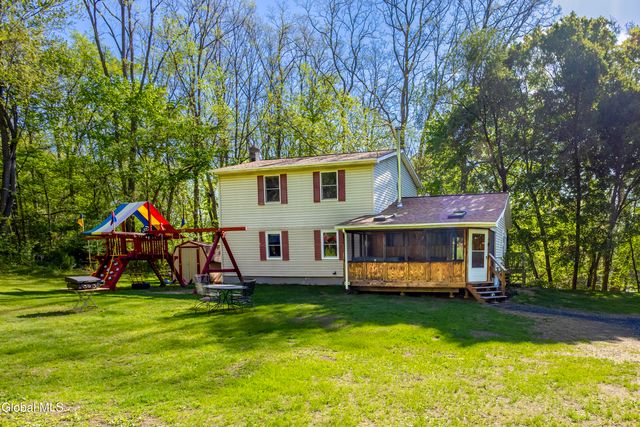 99A Beach Road, Halfmoon, NY 12065