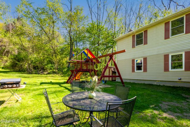 99A Beach Road, Halfmoon, NY 12065