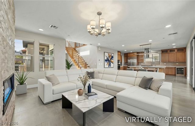 484 Crown Mesa Avenue, Las Vegas, NV 89138