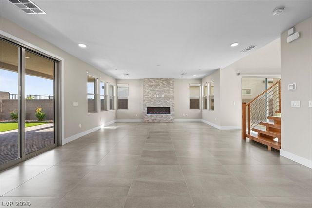 484 Crown Mesa Avenue, Las Vegas, NV 89138