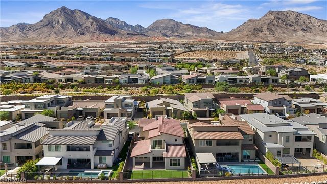 484 Crown Mesa Avenue, Las Vegas, NV 89138