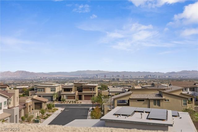 484 Crown Mesa Avenue, Las Vegas, NV 89138