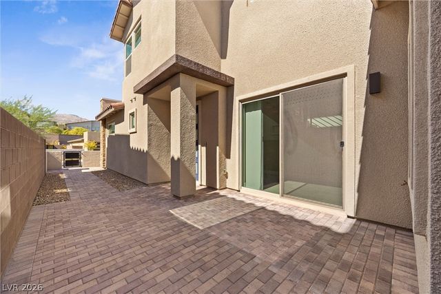 484 Crown Mesa Avenue, Las Vegas, NV 89138