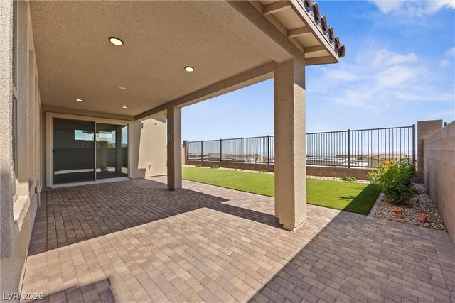 484 Crown Mesa Avenue, Las Vegas, NV 89138