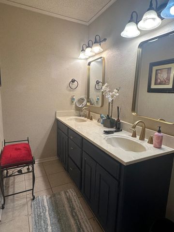 1703 Sha, Longview, TX 75605