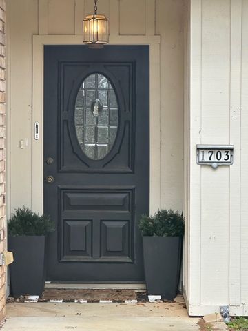 1703 Sha, Longview, TX 75605