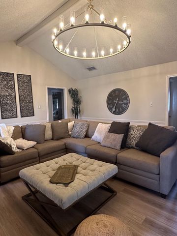 1703 Sha, Longview, TX 75605