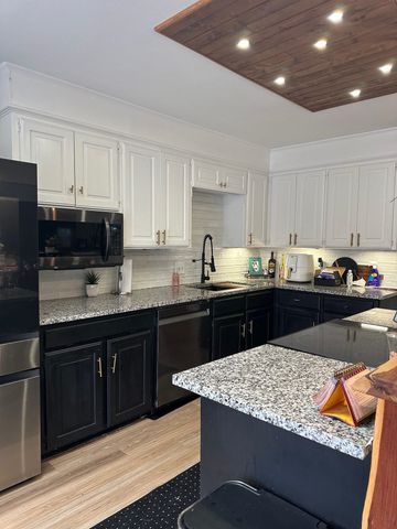 1703 Sha, Longview, TX 75605