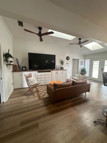 1703 Sha, Longview, TX 75605