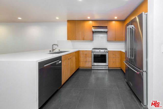 1633 S Bentley Avenue 203, Los Angeles, CA 90025