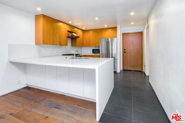 1633 S Bentley Avenue 203, Los Angeles, CA 90025