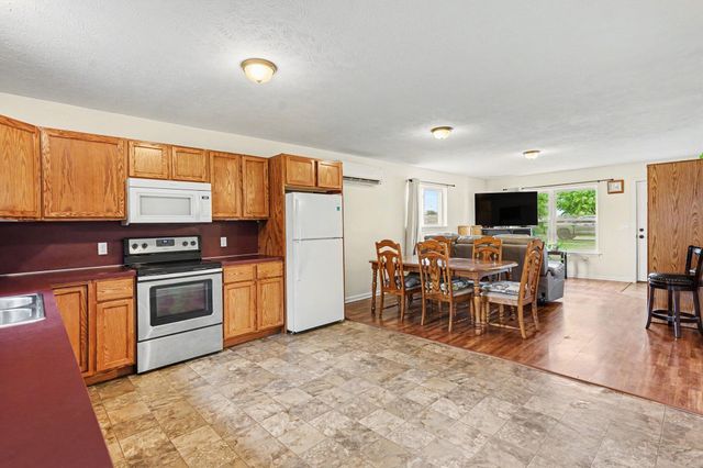 495 W 24th Street, Holland City, MI 49423
