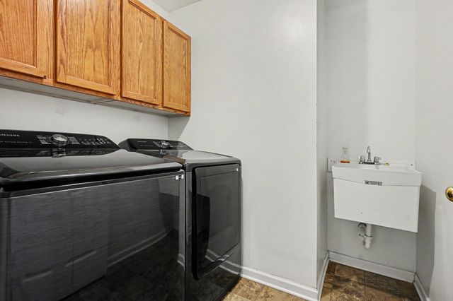 495 W 24th Street, Holland City, MI 49423