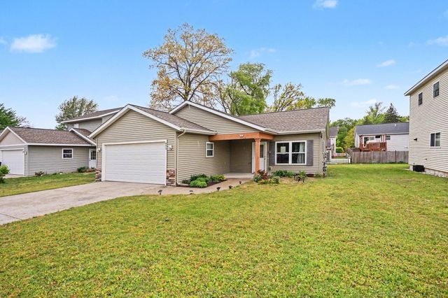 495 W 24th Street, Holland City, MI 49423