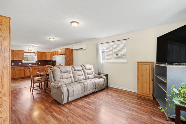 495 W 24th Street, Holland City, MI 49423
