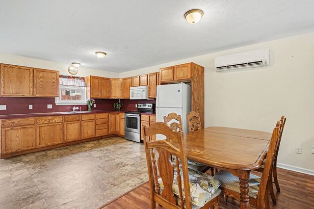 495 W 24th Street, Holland City, MI 49423