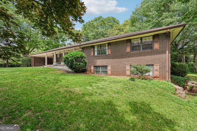 2822 Cartwright Drive, Decatur, GA 30033