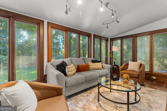 2822 Cartwright Drive, Decatur, GA 30033