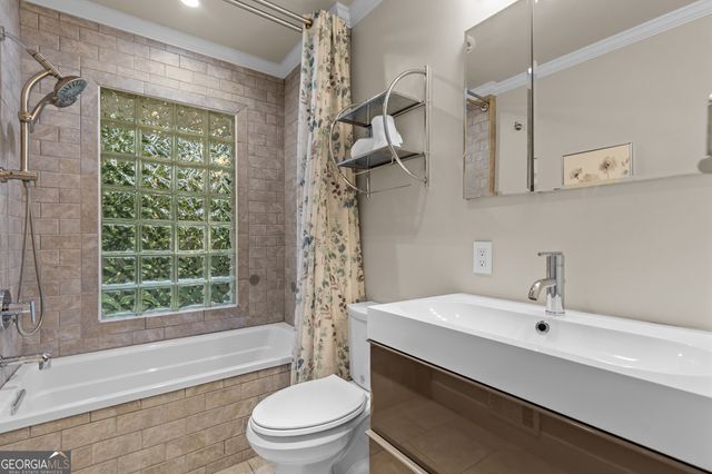 2822 Cartwright Drive, Decatur, GA 30033