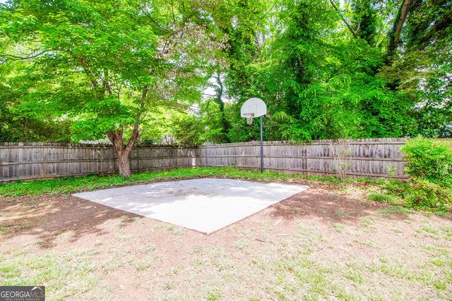 2822 Cartwright Drive, Decatur, GA 30033