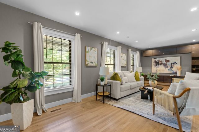 2822 Cartwright Drive, Decatur, GA 30033