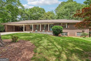2822 Cartwright Drive, Decatur, GA 30033