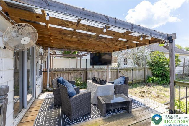622 Lechauwecki Avenue, Fountain Hill Boro, PA 18015
