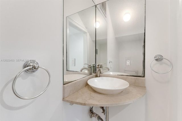 3060 Lime Ct 3060, Miami, FL 33133