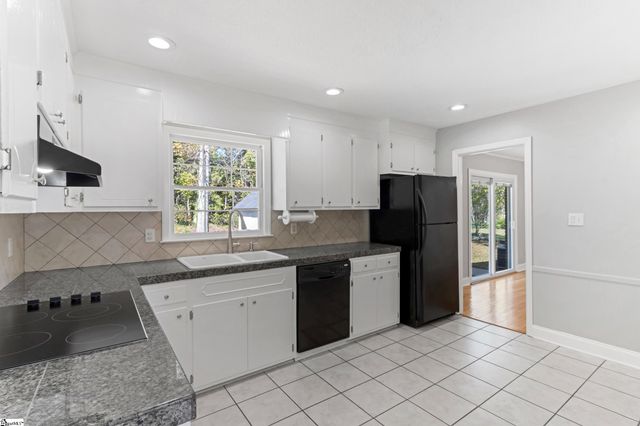 108 Driftway Place, Spartanburg, SC 29301