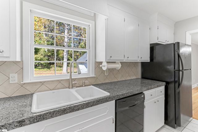 108 Driftway Place, Spartanburg, SC 29301