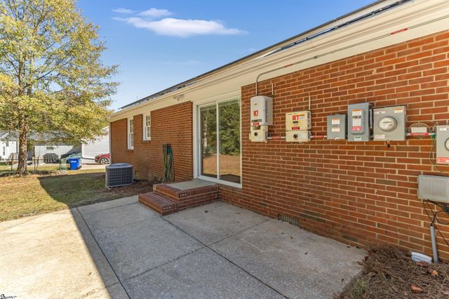 108 Driftway Place, Spartanburg, SC 29301