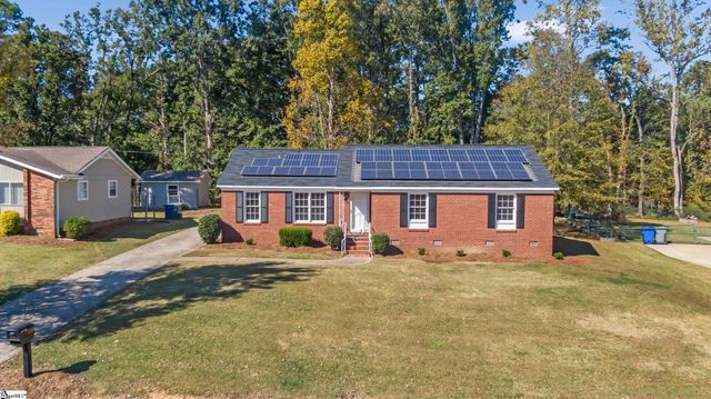 108 Driftway Place, Spartanburg, SC 29301