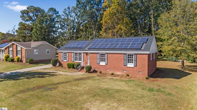 108 Driftway Place, Spartanburg, SC 29301