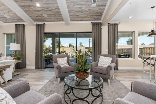 1681 N Shirley Avenue, Clovis, CA 93619